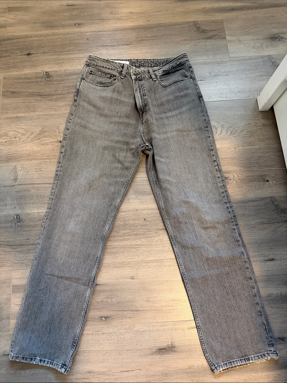 Zara Women's Straight-Leg Gray Jeans